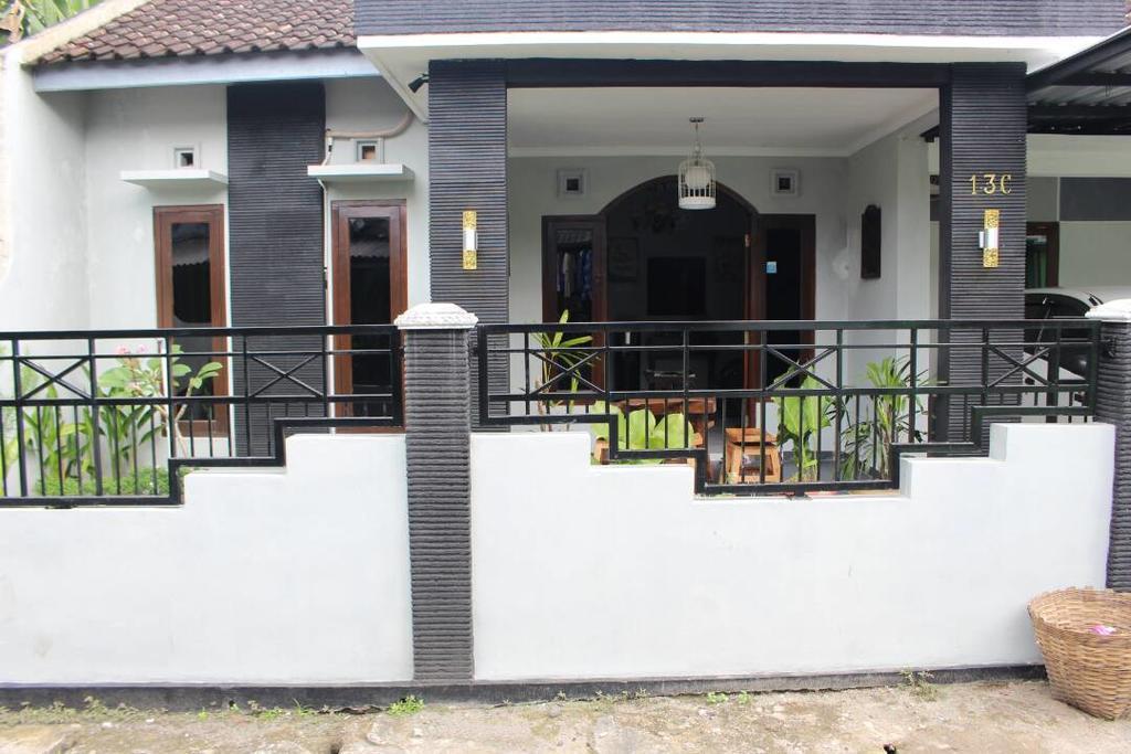 Hotel Renaya Griya Salakan Exterior foto