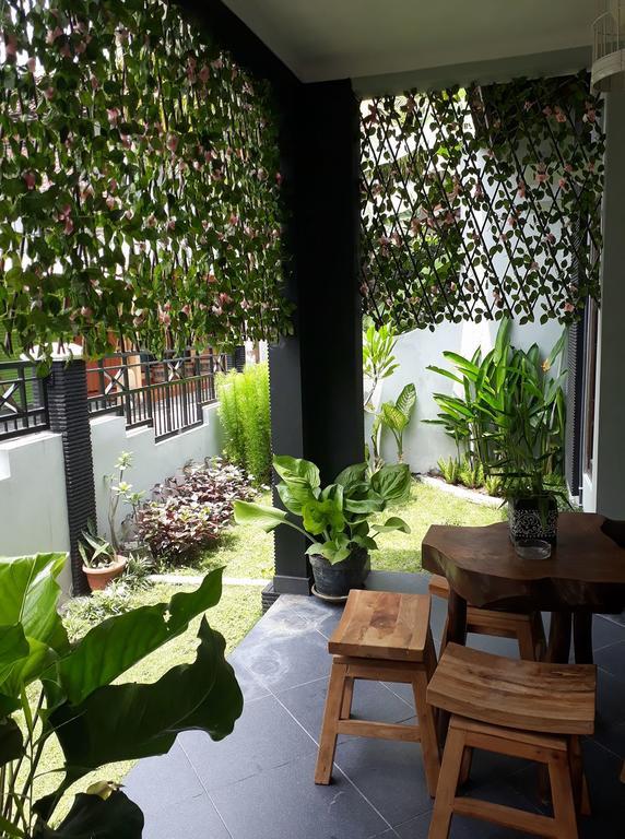 Hotel Renaya Griya Salakan Exterior foto